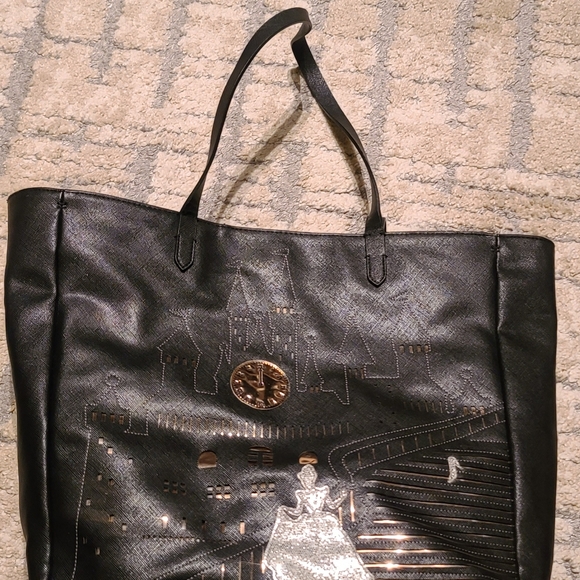 Danielle Nicole Cinderella tote - Picture 1 of 5
